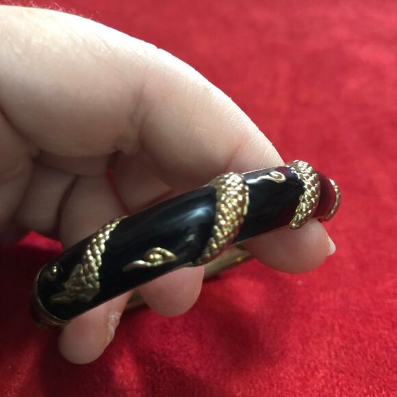 Vintage Black Enamel Hinged Bangle Bracelet Gold Tone Serpent Design by BTF - Picture 6 of 8